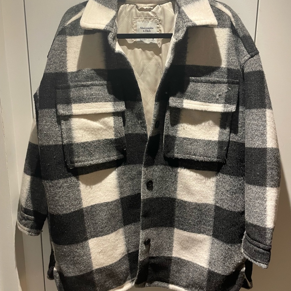 Abercrombie & Fitch Medium Black and White Plaid oversized jacket